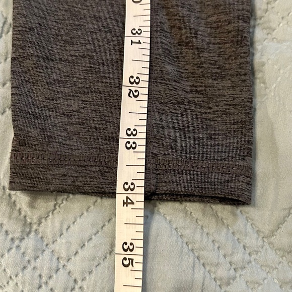 Women’s Dark Gray Leggings with Pockets, Size Medium - Picture 5 of 6